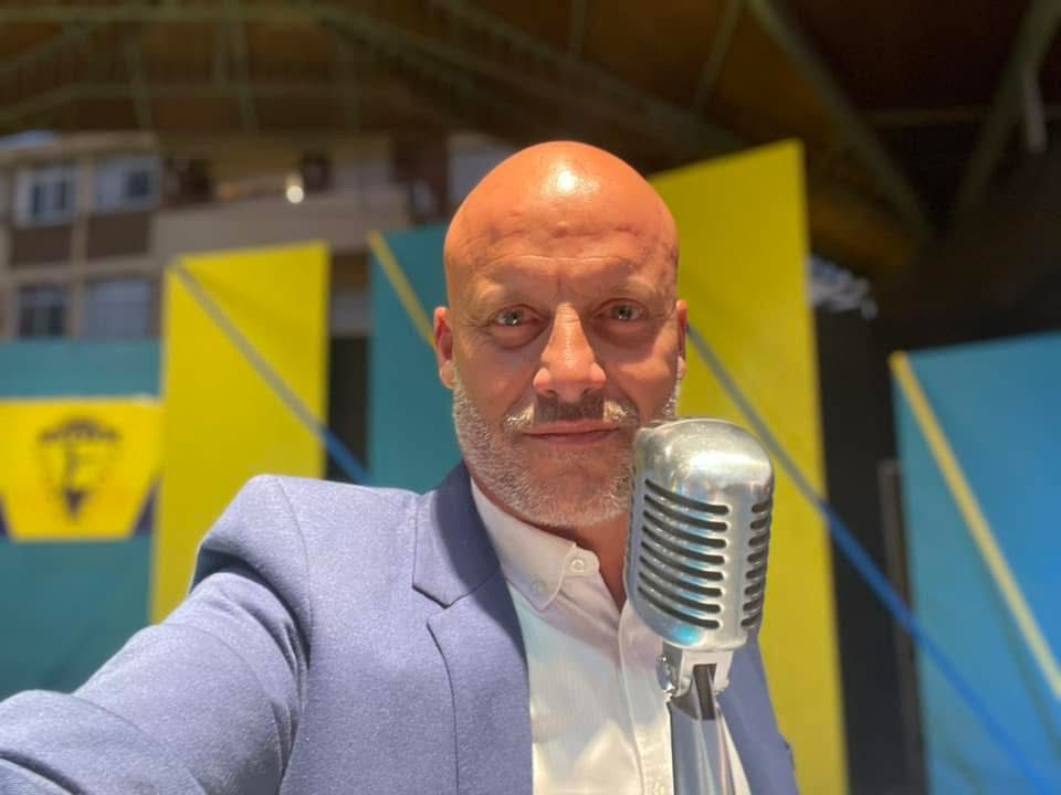 Jorge Fern&aacute;ndez como speaker y maestro de ceremonias